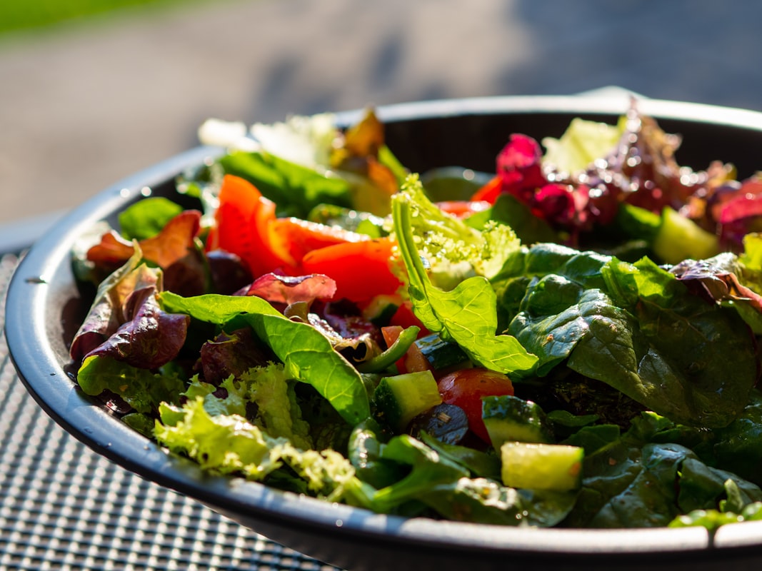 Quinoa Salad dengan Vinaigrette Sehat